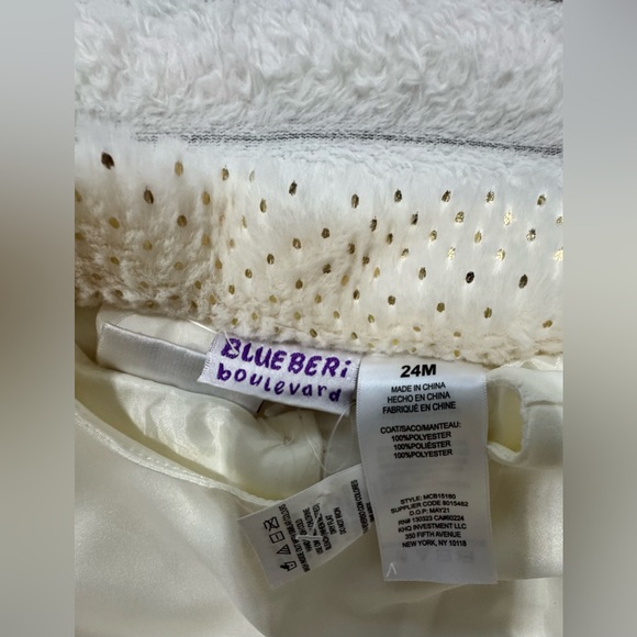 Blueberi Boulevard beige and Gold textured knit coat and dress - Picture 8 of 11